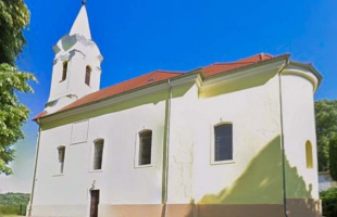 95 éves lenne Kiss József plébános