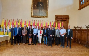 Emlékéremmel díjazták azokat, akik a Giro d'Italia kerékpáros versenyben közreműködtek