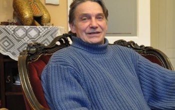 Spindler Béla: Ezen a pályán játszani kell