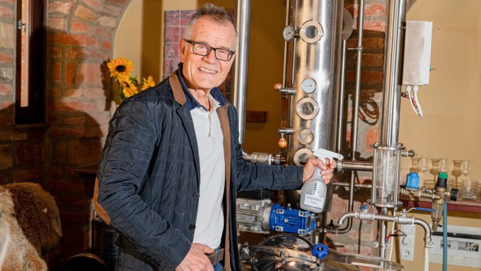 Gyenesei István 75 éves