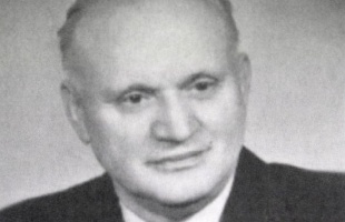 A „hegyi tanár” hosszú útja véget ért (Kaposvár 1999-ben)