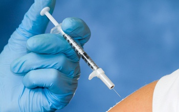 Mindenhová kiszállították az influenza elleni ingyenes oltóanyagot