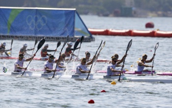 BUMM! Olimpiai bajnok a női kajaknégyesünk!