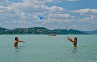 Évről évre többen nyaralnak a Balatonnál