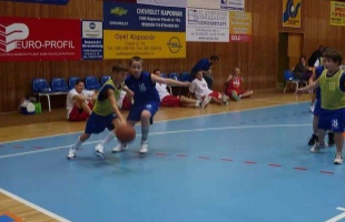 Kasi Delfinek vs. Gyakorlós Törpék
