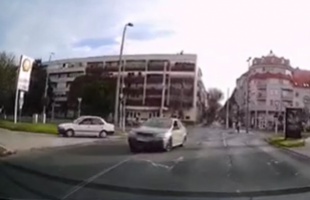 Hajmeresztő manőver - VIDEÓ