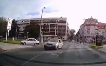 Hajmeresztő manőver - VIDEÓ