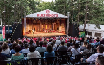 Rengeteg előadással vág neki a nyárnak a Kultkikötő