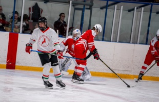 Jótékonysági jégkorongmérkőzésnek ad otthont a Jégcsarnok