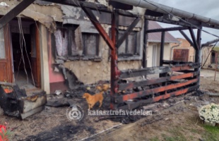 Tüzekhez, balesetekhez riasztották hétvégén a somogyi tűzoltókat