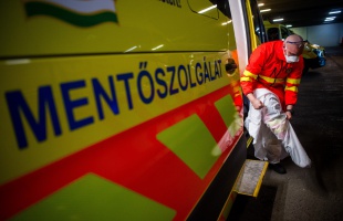 Elhunyt az első koronavírus fertőzés gyanújával kezelt idős beteg