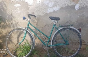 Biciklit lopott, majd rátámadt egy ismerősére