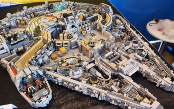 10 ezer Lego-elemből rakták össze a Millennium Falcont
