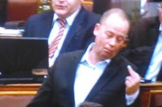 Idén csaknem 19 millió forint büntetést kaptak képviselők