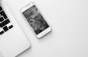 Miért tökéletes ajándék egy felújított mobiltelefon?