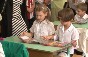100 milliós támogatás a tanévkezdéshez