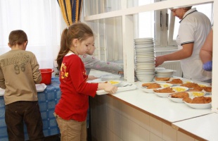 Kiadványok készülnek a megújuló közétkeztetési rendszerhez