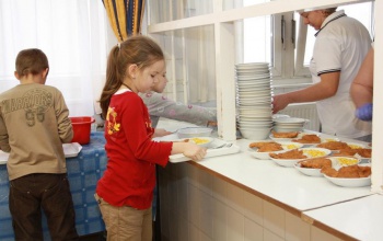 Kiadványok készülnek a megújuló közétkeztetési rendszerhez