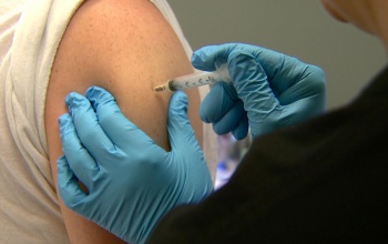 Már a háziorvosoknál van az influenza elleni oltóanyag