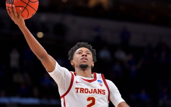 Tahj Eaddy váltja a KKK-nál Derek Jacksont