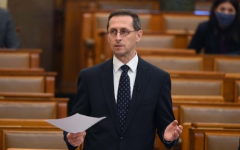 Varga Mihály: a háború és a szankciók okozta változásokhoz kellett igazítani a költségvetést
