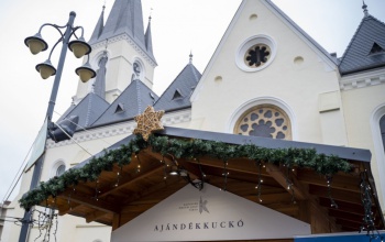 Idén is megnyílik a Kossuth téri Adománykuckó Kaposvár főterén