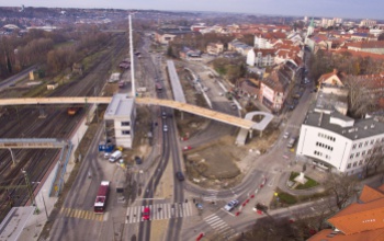 A pászmák feszesek, önhordó már az Esterházy hidunk