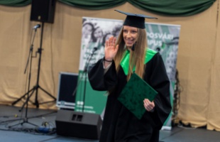 Megkapták diplomájukat az első kaposvári élelmiszermérnökök