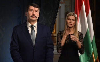 Áder: legyünk hálásak 2021-ben!