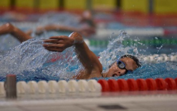 Harminchárom érmet nyertek a sportiskolás úszók