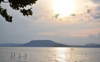 A Balaton vízszintje 111 centi, a víz 10 fokos