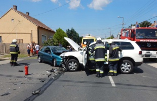 34 alkalommal riasztották a Somogy megyei tűzoltókat a hétvégén