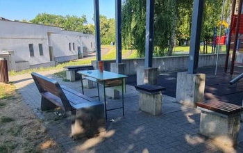 Van, aki bizonyítványt visz haza a suliból...