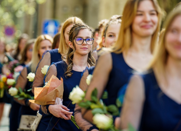 Elballagtak a Táncsics végzősei - fotók