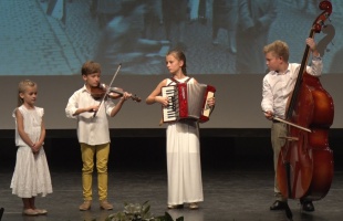 '56 - Gálaest a Szivárvány Kultúrpalotában