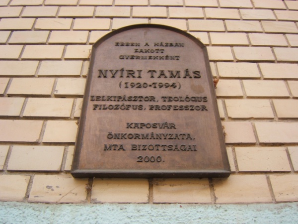 Az apacsoktól tanult németül a párbeszéd papja