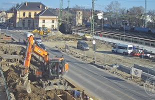 Így alakult át a Szarvas üzletház előtti rész az elmúlt egy évben – videó