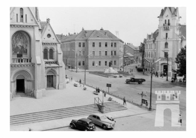 A Kossuth tér templomairól...