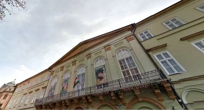 Múzeum a megyeházán
