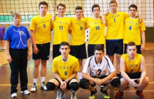 Dobogón a serdülő korosztály is