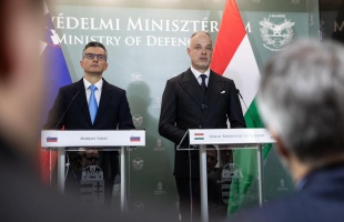 A Magyar Honvédség helikopterei is segítenek a szlovén árvízi mentésben
