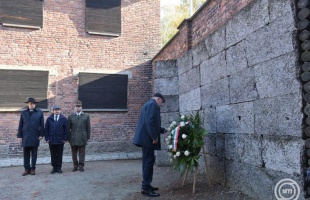 A holokauszt áldozataira emlékezett Auschwitzban Sulyok Tamás