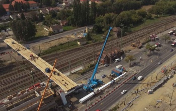 Pilon fentről, ötven méter magasból néz majd le a városra