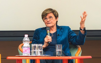 Visszaélnek Karikó Katalin nevével