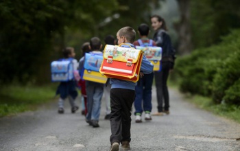 Becsengettek: 1,2 millió diák kezdi meg tanulmányait idén
