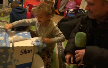 Sokan segítettek, hogy szebb legyen a karácsonyuk - video
