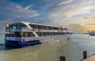 Pénteken megkezdődik a hajózási szezon a Balatonon