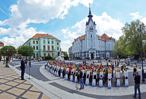 Húsz csapat mintegy hatvan versenyzője vetélkedik a városban