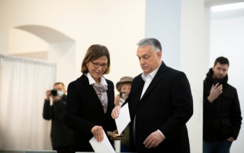Orbán Viktor: hatalmas győzelmet arattunk, még a Holdról is látszik!