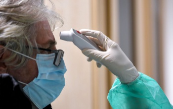 Újabb 39 igazolt koronavírus-fertőzöttet regisztráltak hazánkban, a gyógyultak száma 6 fővel nőtt